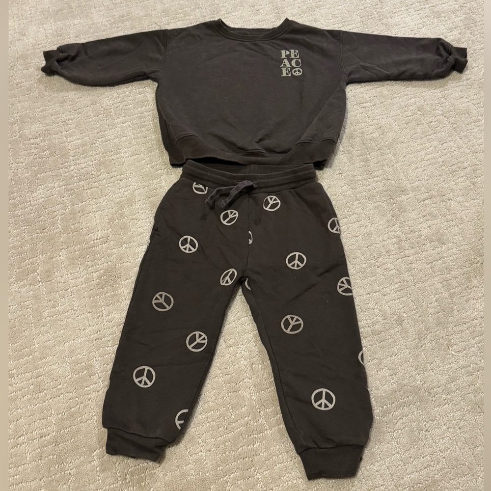 Rylee + Cru Toddler Peace Sign Print Sweatshirt & Pants Set 18-24 months